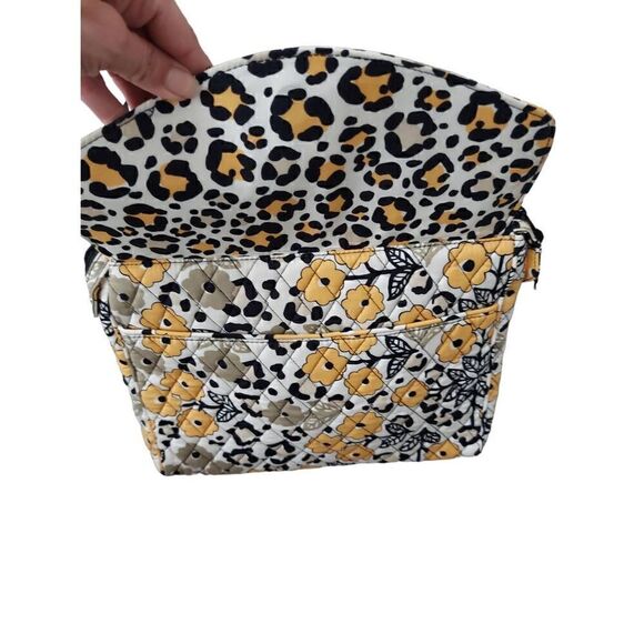 Vera Bradley Go Wild Set Tote and Laptop Bag - Picture 7 of 10